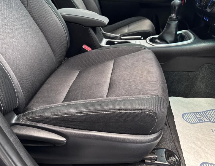 Toyota Hilux Pick-up 2,4 l 110 kw