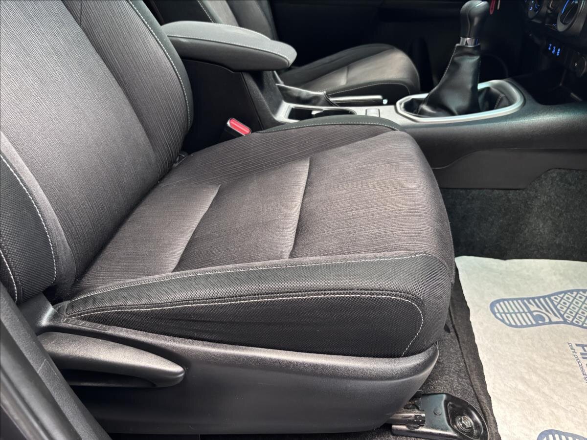 Toyota Hilux Pick-up 2,4 l 110 kw