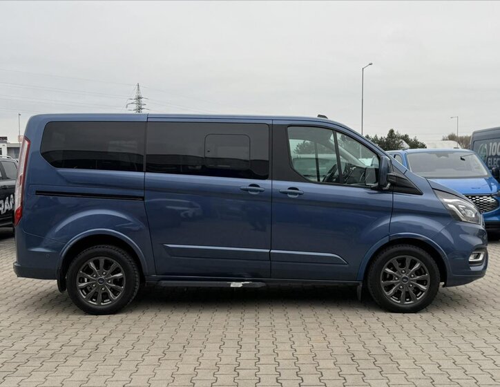 Ford Tourneo Custom MPV 2,0 l 136 kw