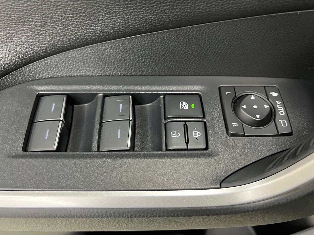 Toyota RAV4 SUV 2,5 l 163 kw