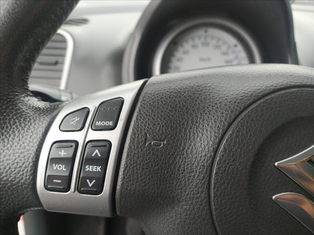 Suzuki Splash Hatchback 1,2 l 63 kw