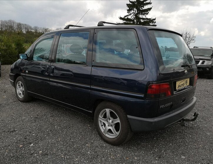 Peugeot 806 Kombi 2,1 l 80 kw