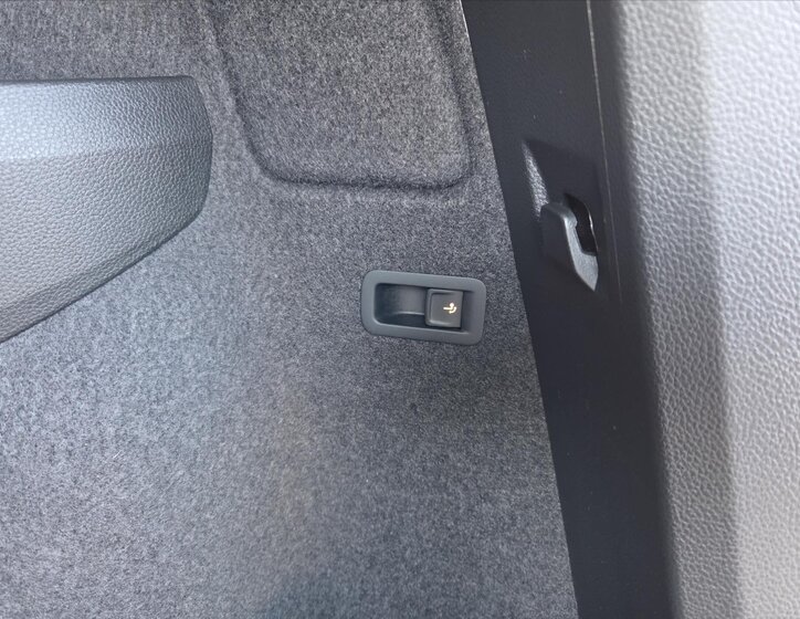 Škoda Karoq SUV 1,5 l 110 kw