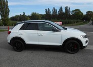 Volkswagen T-Roc 6