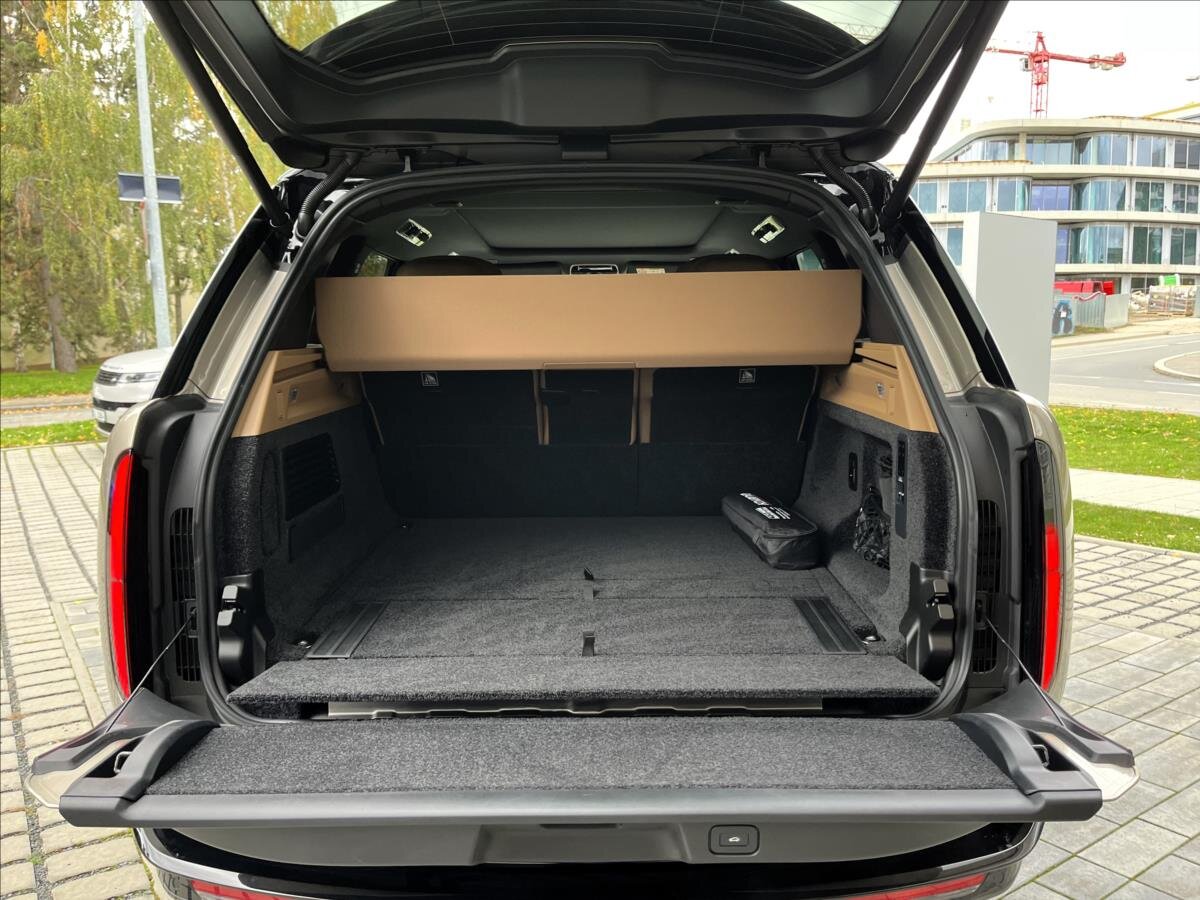 Land Rover Range Rover SUV 4,4 l 390 kw