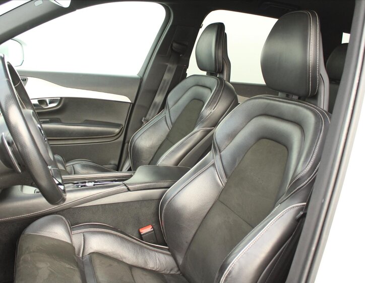 Volvo XC90 SUV 2,0 l 173 kw