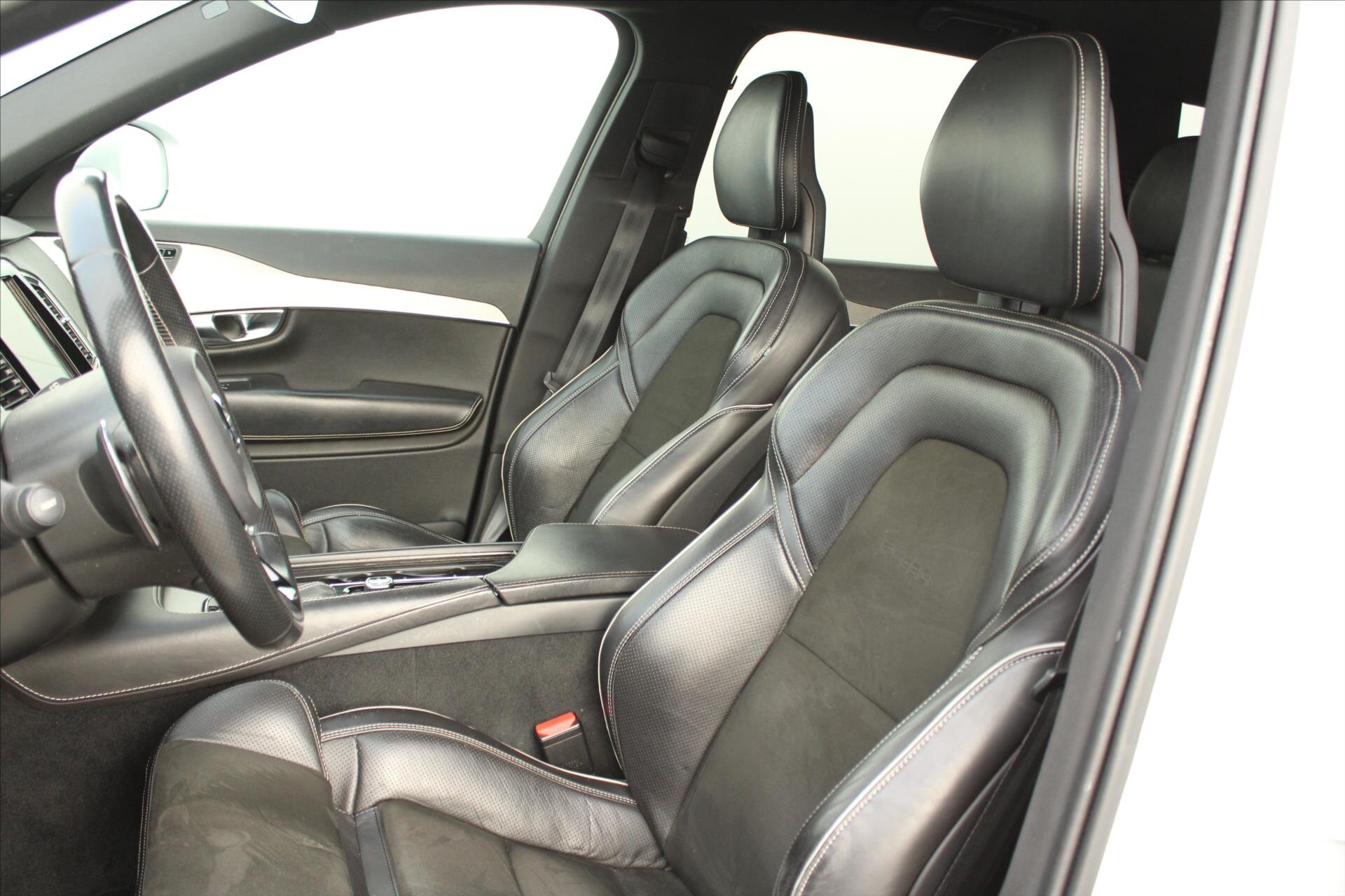 Volvo XC90 SUV 2,0 l 173 kw