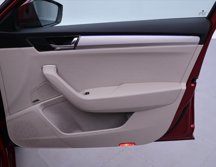 Škoda Superb Liftback 2,0 l 206 kw