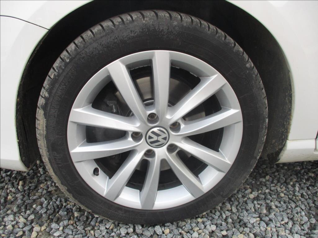 Volkswagen Passat Kombi 2,0 l 103 kw