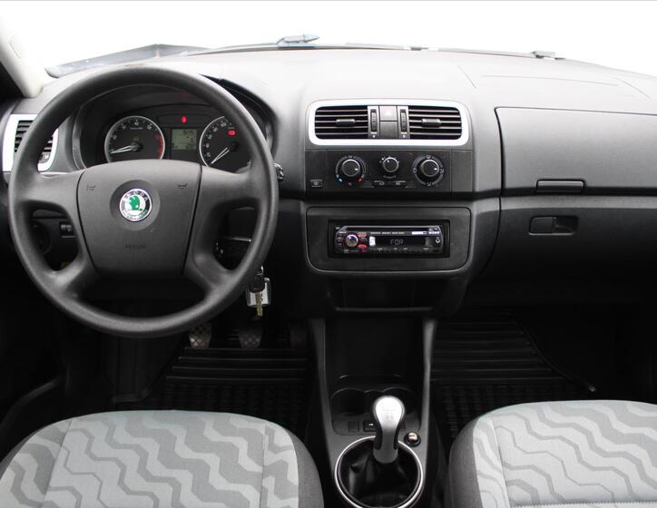 Škoda Roomster 12