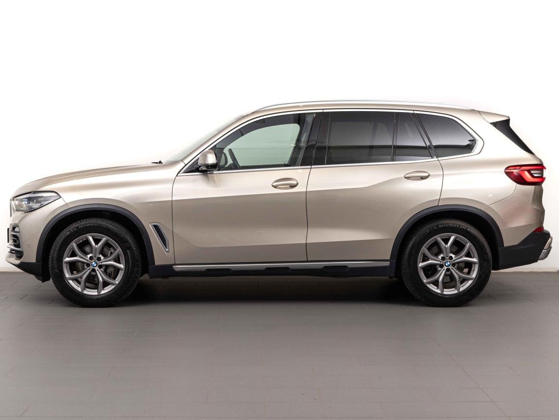 BMW X5 SUV 3,0 l 250 kw