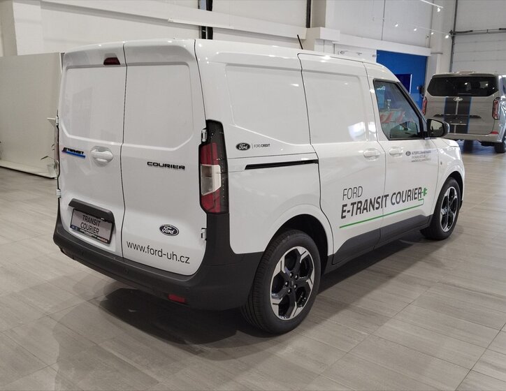 Ford Transit Courier Ostatní 0,0 100 kw