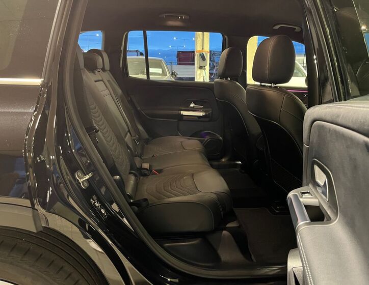 Mercedes-Benz EQB 18