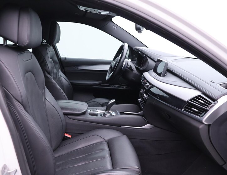 BMW X6 SUV 3,0 l 280 kw