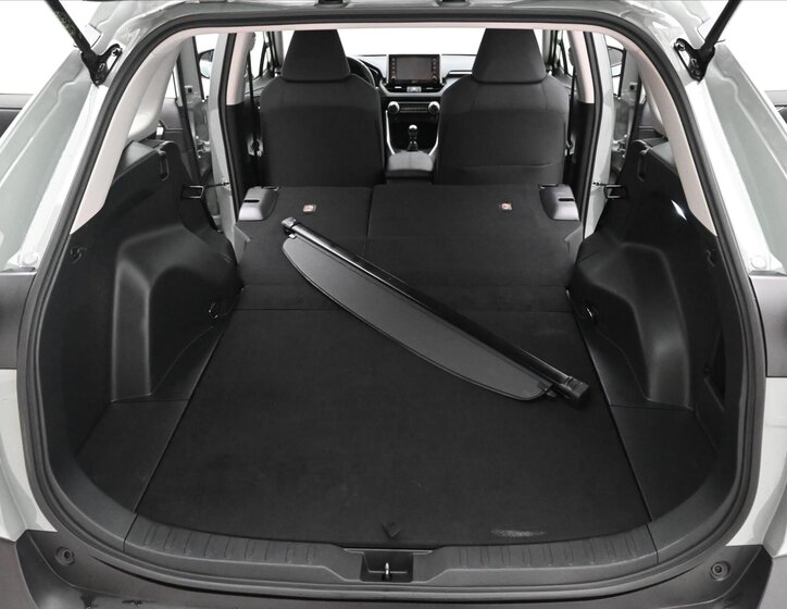 Toyota RAV4 SUV 2,0 l 129 kw