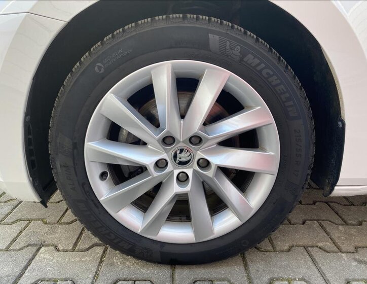 Škoda Superb Kombi 2,0 l 110 kw