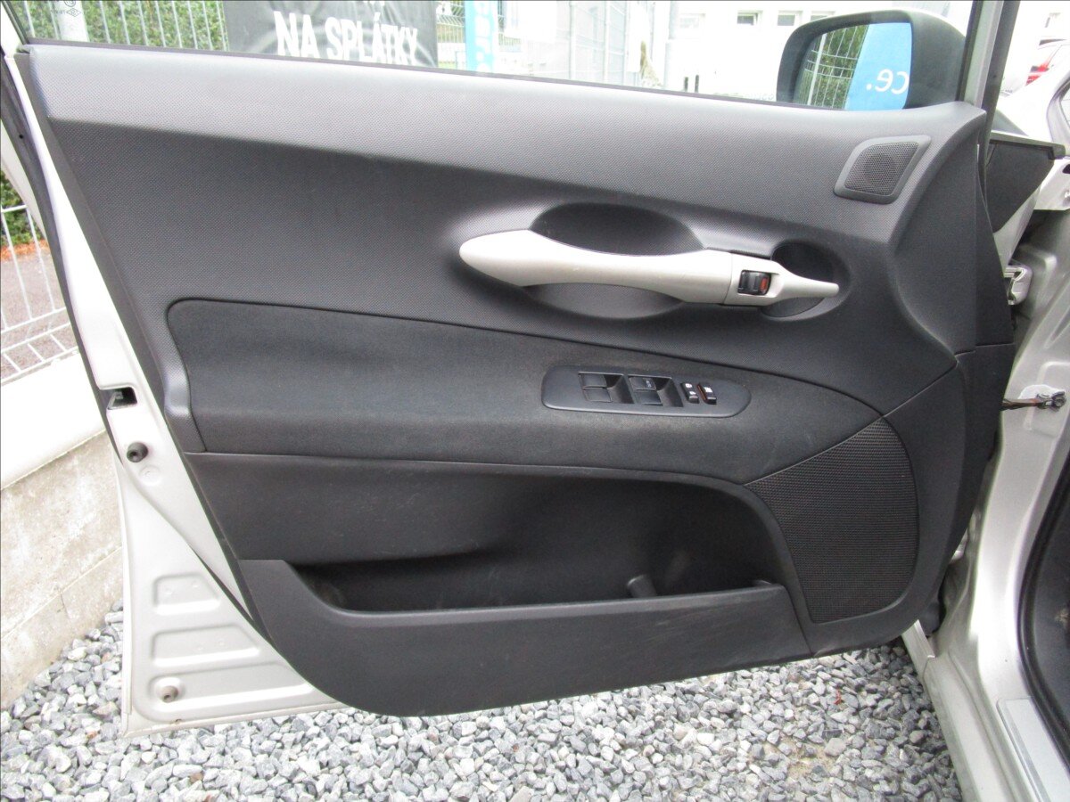 Toyota Auris Hatchback 1,4 l 66 kw