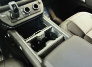 Land Rover Defender SUV / Terénní 5,0 l 313 kw
