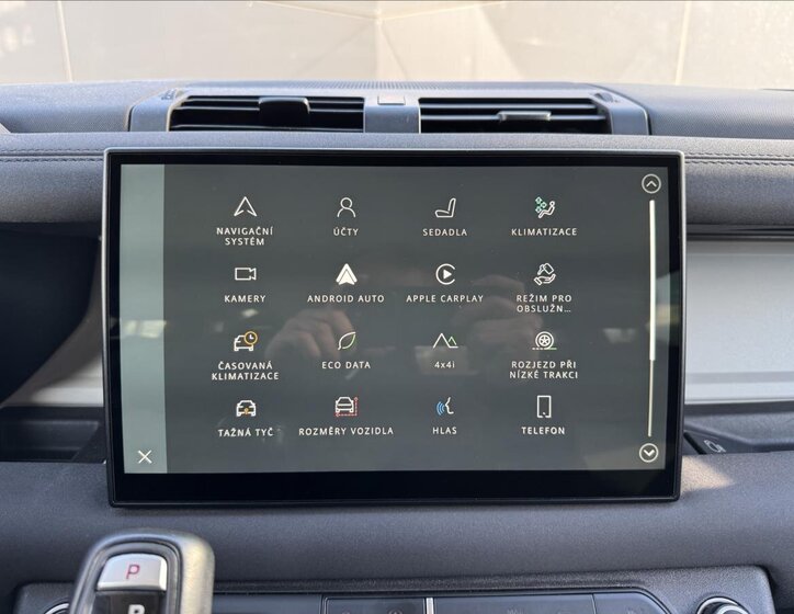 Land Rover Defender SUV / Terénní 3,0 l 221 kw