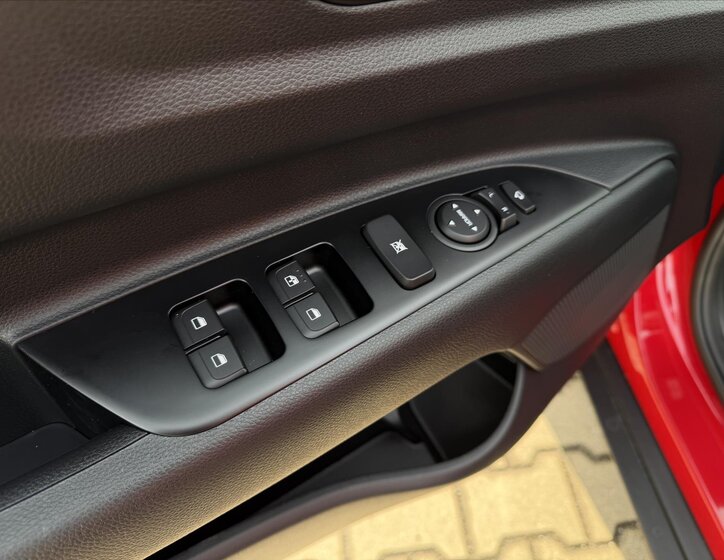 KIA Stonic CUV / Crossover 998,0 74 kw