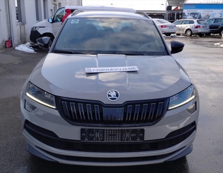 Škoda Karoq SUV 1,5 l 110 kw