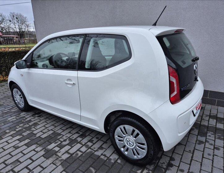 Volkswagen up! 4