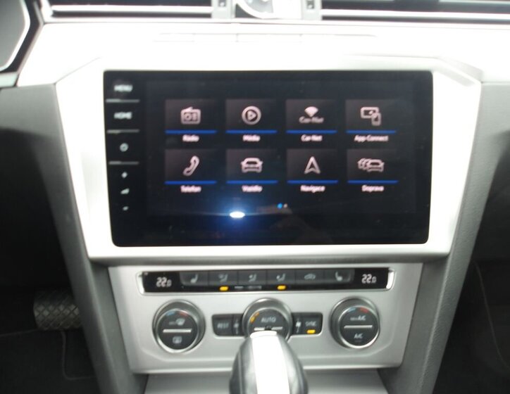 Volkswagen Passat Kombi 1,6 l 88 kw