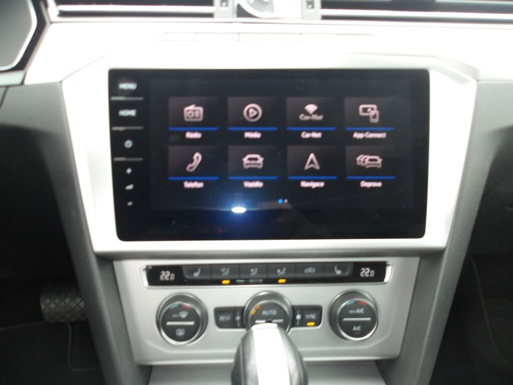 Volkswagen Passat Kombi 1,6 l 88 kw