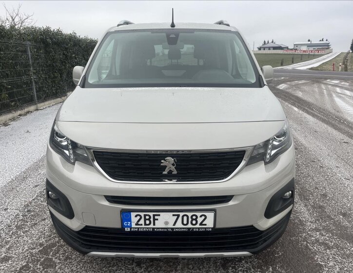 Peugeot Rifter 2