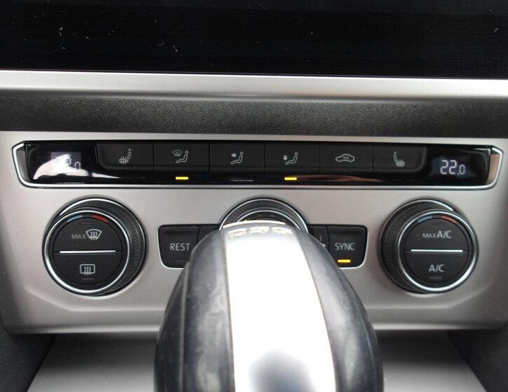 Volkswagen Passat Kombi 1,6 l 88 kw