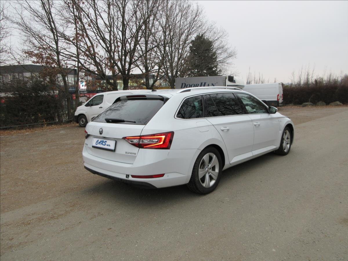 Škoda Superb Kombi 2,0 l 110 kw