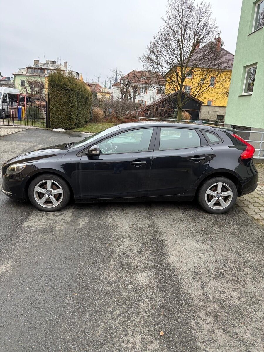 Volvo V40 MPV 0,0 0