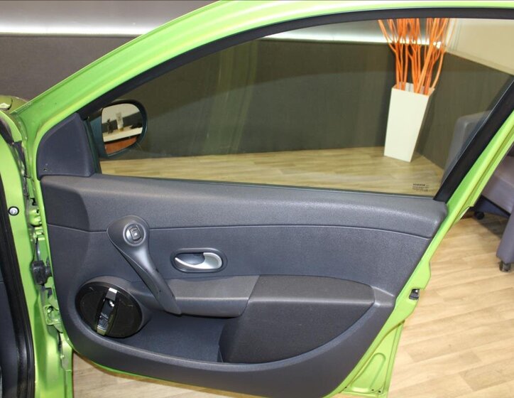 Renault Clio Hatchback 1,1 l 55 kw