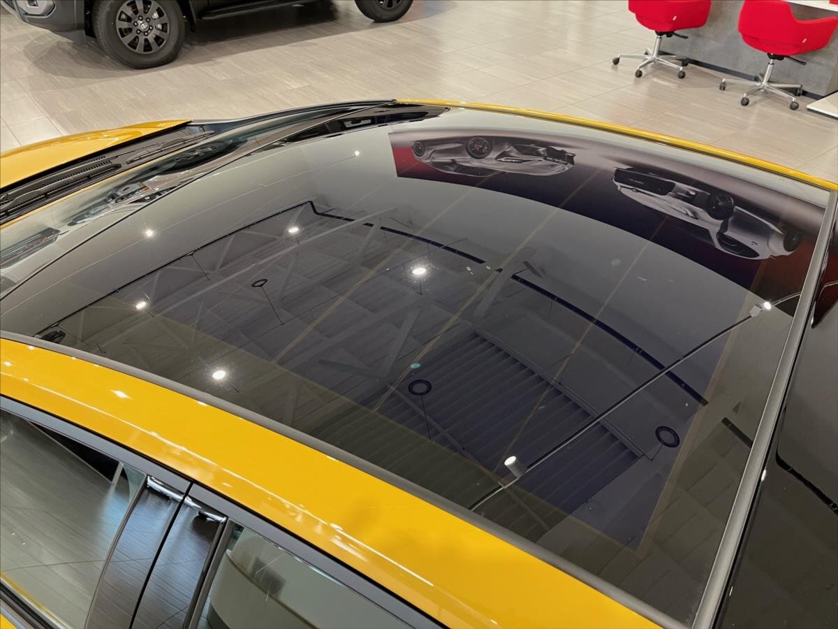 Toyota Prius Liftback 2,0 l 163 kw