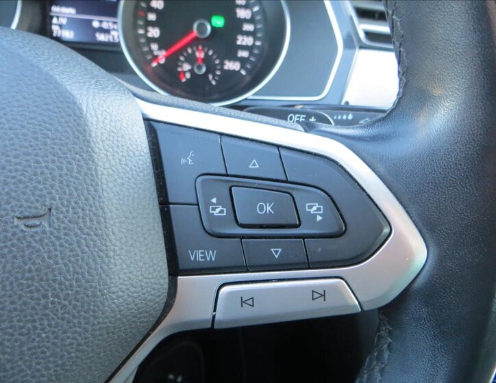 Volkswagen Passat Kombi 1,5 l 110 kw