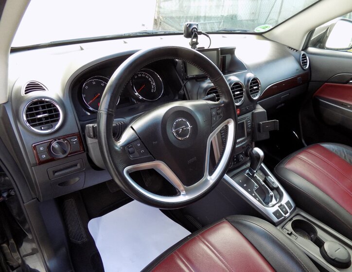 Opel Antara 12