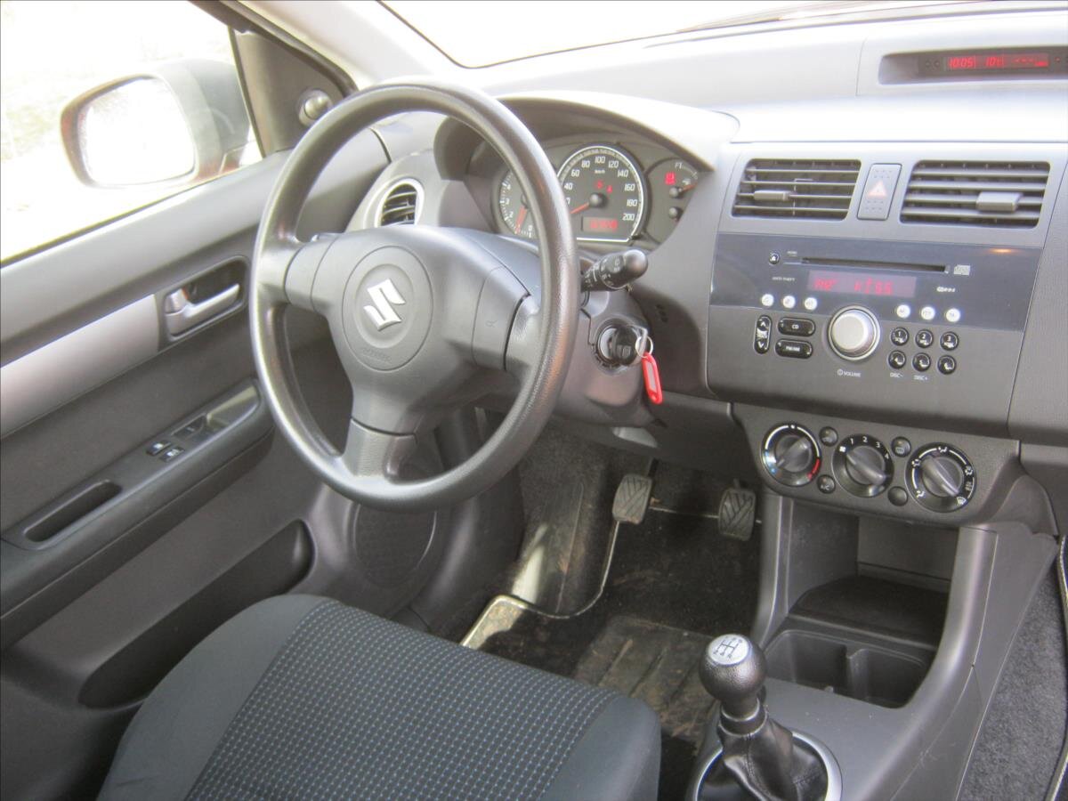 Suzuki Swift Hatchback 1,3 l 67 kw