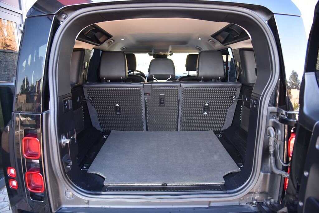 Land Rover Defender SUV 3,0 l 183 kw