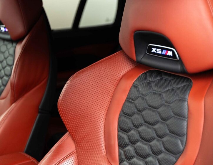 BMW X5 SUV / Terénní 4,4 l 441 kw