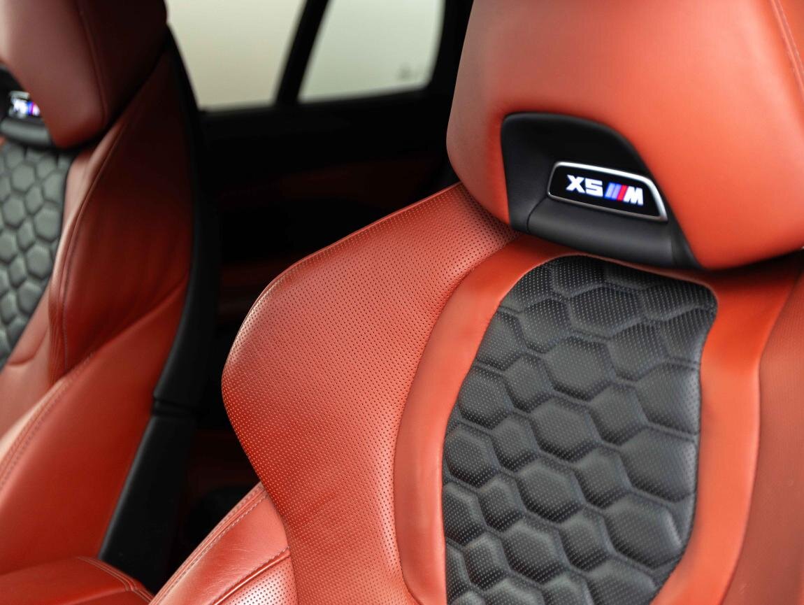 BMW X5 SUV / Terénní 4,4 l 441 kw