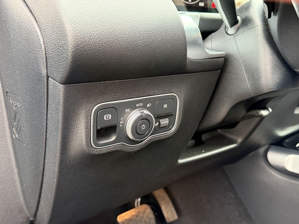 Mercedes-Benz GLB SUV / Terénní 2,0 l 110 kw