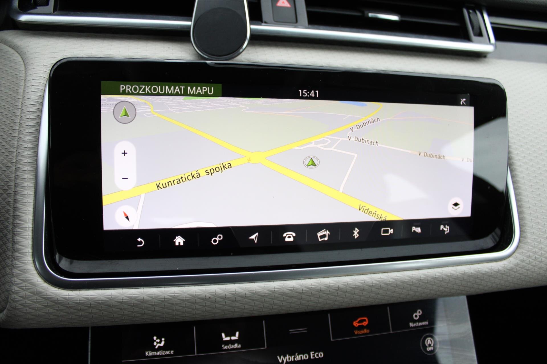 Land Rover Range Rover Velar SUV / Terénní 3,0 l 221 kw