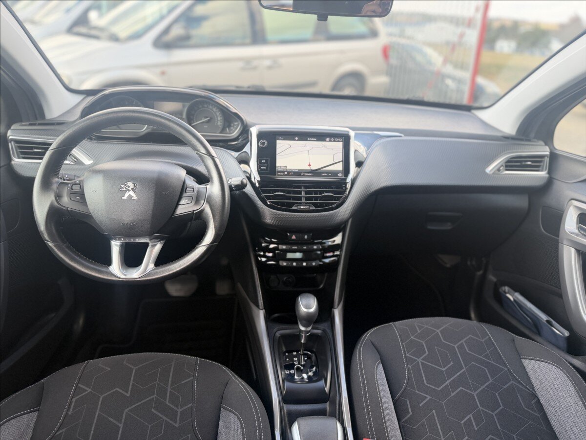 Peugeot 2008 SUV / Terénní 1,2 l 81 kw