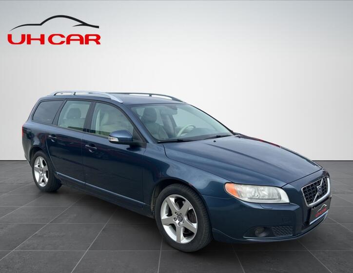 Volvo V70 3