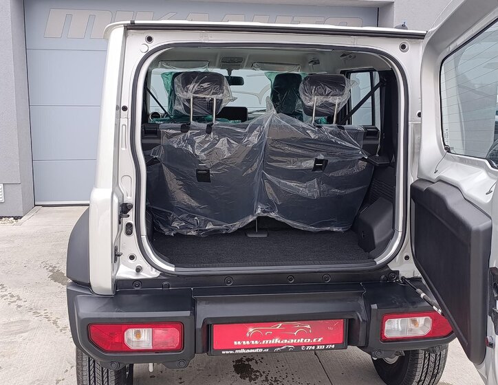 Suzuki Jimny SUV 1,5 l 75 kw