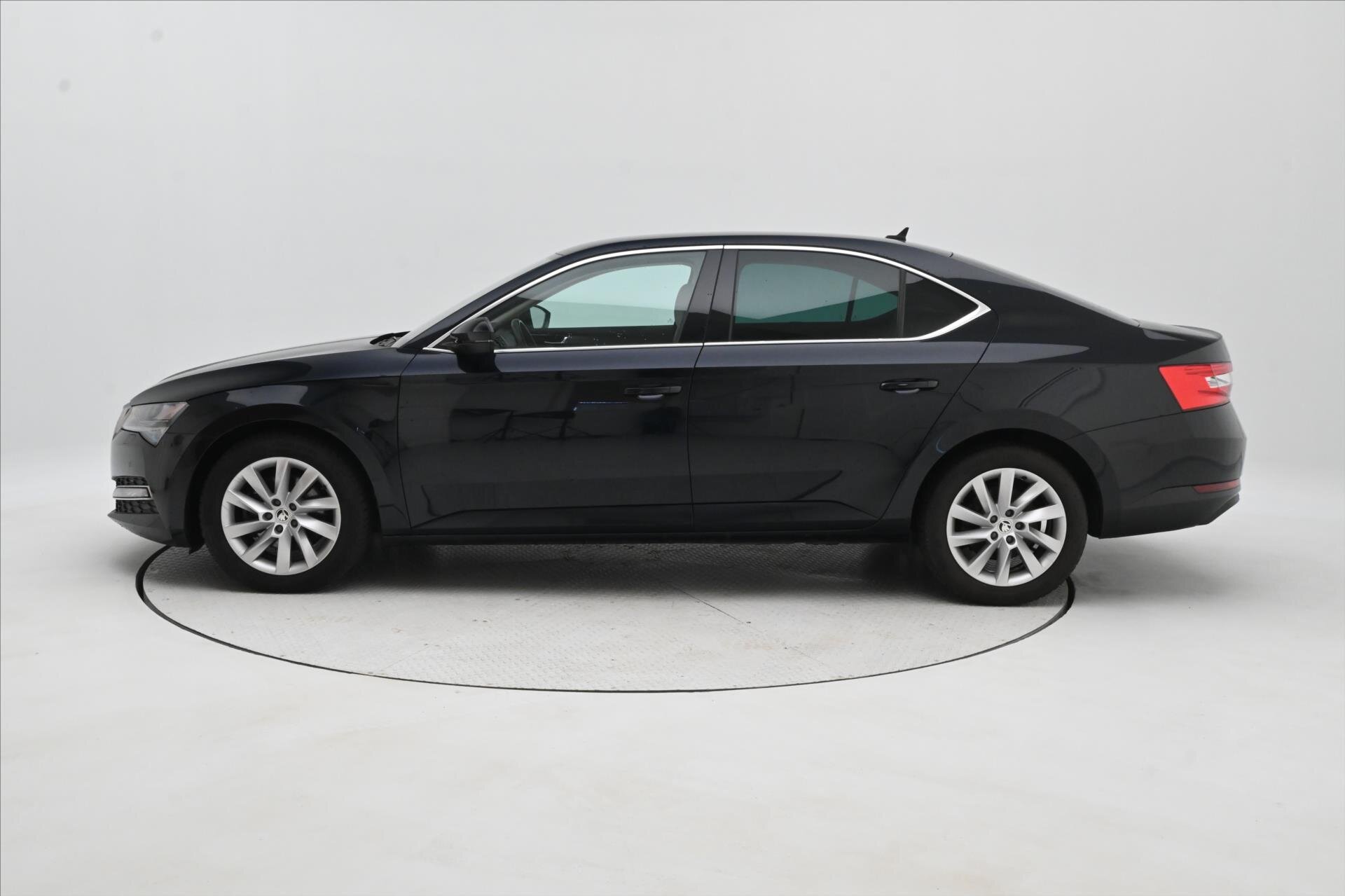 Škoda Superb Liftback 2,0 l 110 kw