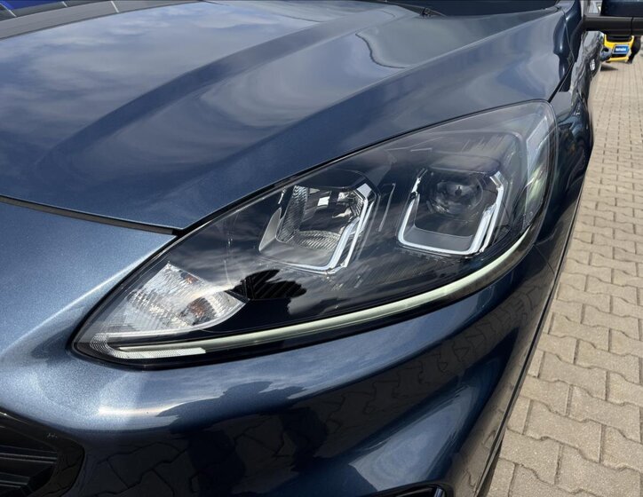 Ford Kuga SUV / Terénní 1,5 l 110 kw