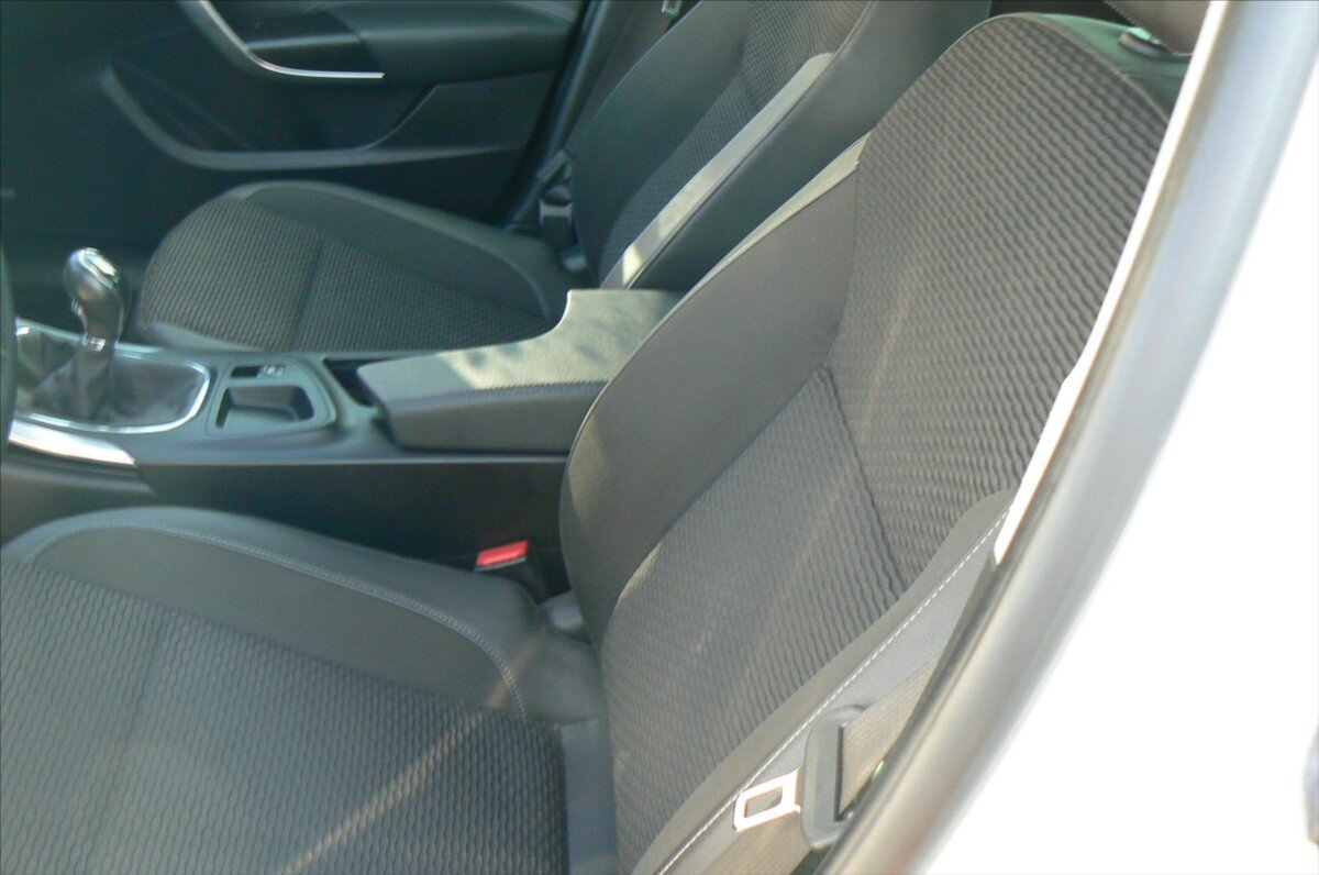 Opel Insignia Kombi 2,0 l 125 kw