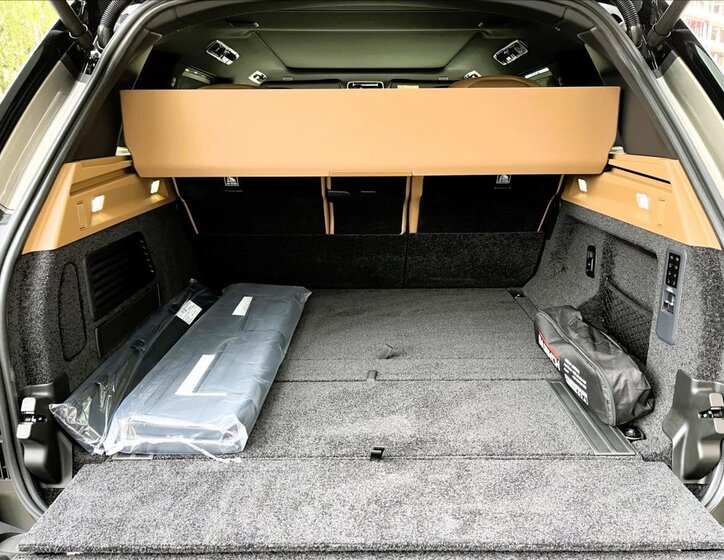 Land Rover Range Rover 6