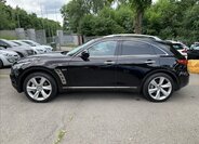 Infiniti QX70 8